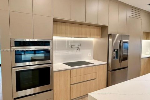 Casa en venta en Fort Lauderdale, Florida, 4 dormitorios № 1993398 - foto 13