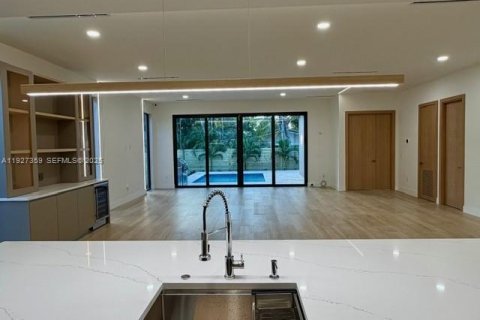 Casa en venta en Fort Lauderdale, Florida, 4 dormitorios № 1993398 - foto 18