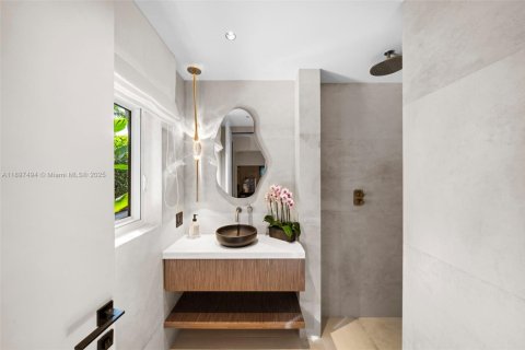 Villa ou maison à vendre à Miami Beach, Floride: 4 chambres, 343.92 m2 № 1950795 - photo 30