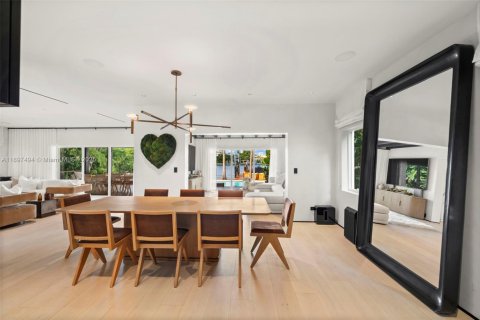 Villa ou maison à vendre à Miami Beach, Floride: 4 chambres, 343.92 m2 № 1950795 - photo 8