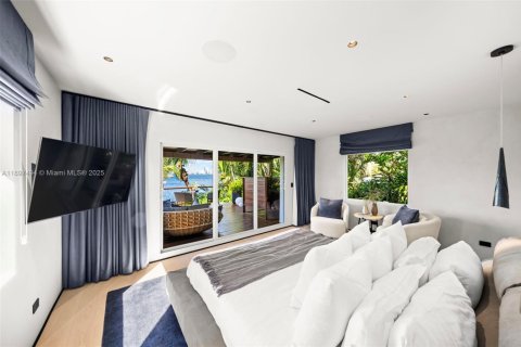 Villa ou maison à vendre à Miami Beach, Floride: 4 chambres, 343.92 m2 № 1950795 - photo 11