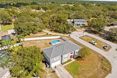 Casa en venta en Spring Hill, Florida, 7 dormitorios, 287.63 m2 № 2212823 - foto 14