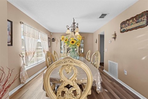 Casa en venta en Spring Hill, Florida, 7 dormitorios, 287.63 m2 № 2212823 - foto 12