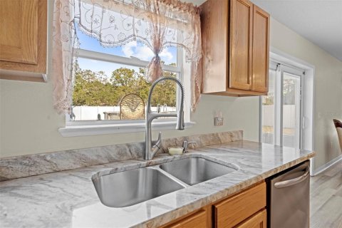 Casa en venta en Spring Hill, Florida, 7 dormitorios, 287.63 m2 № 2212823 - foto 21