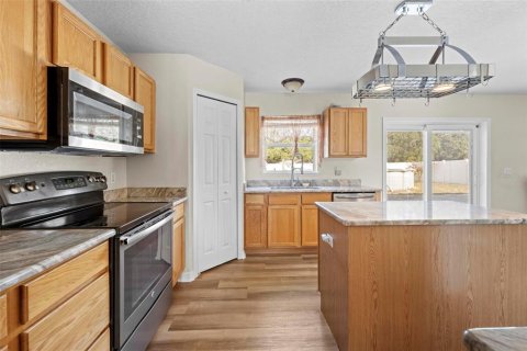 Casa en venta en Spring Hill, Florida, 7 dormitorios, 287.63 m2 № 2212823 - foto 22