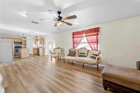 Casa en venta en Spring Hill, Florida, 7 dormitorios, 287.63 m2 № 2212823 - foto 28