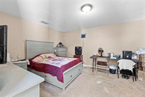 Casa en venta en Spring Hill, Florida, 7 dormitorios, 287.63 m2 № 2212823 - foto 9