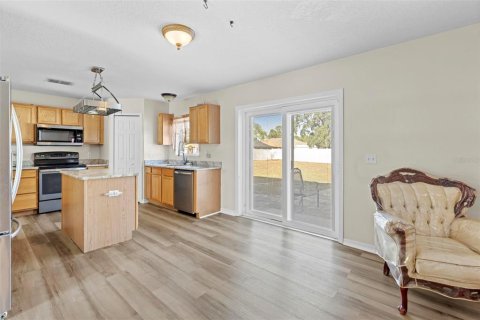 Casa en venta en Spring Hill, Florida, 7 dormitorios, 287.63 m2 № 2212823 - foto 25