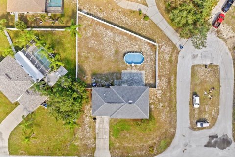 Casa en venta en Spring Hill, Florida, 7 dormitorios, 287.63 m2 № 2212823 - foto 26