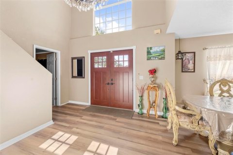Casa en venta en Spring Hill, Florida, 7 dormitorios, 287.63 m2 № 2212823 - foto 4