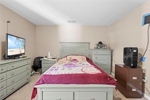 Casa en venta en Spring Hill, Florida, 7 dormitorios, 287.63 m2 № 2212823 - foto 8