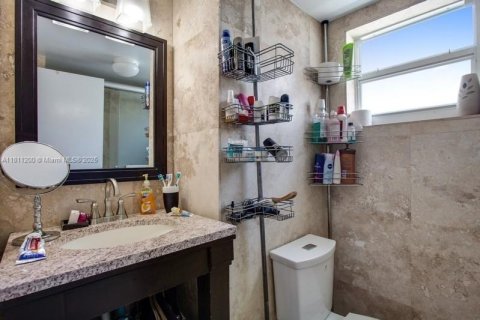 Copropriété à vendre à Miami Beach, Floride: 2 chambres, 120.77 m2 № 1758922 - photo 8