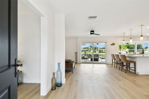 Casa en venta en Clearwater, Florida, 4 dormitorios, 182.55 m2 № 1837951 - foto 6