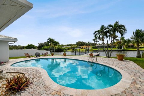 Casa en venta en Clearwater, Florida, 4 dormitorios, 182.55 m2 № 1837951 - foto 16