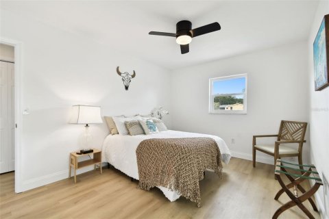 Casa en venta en Clearwater, Florida, 4 dormitorios, 182.55 m2 № 1837951 - foto 29