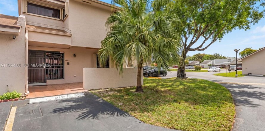 Condo à Miami, Floride, 4 chambres  № 2011309