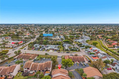 Condominio en venta en Miami, Florida, 4 dormitorios, 147.16 m2 № 2011309 - foto 22