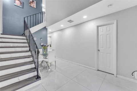 Copropriété à vendre à Miami, Floride: 4 chambres, 147.16 m2 № 2011309 - photo 12