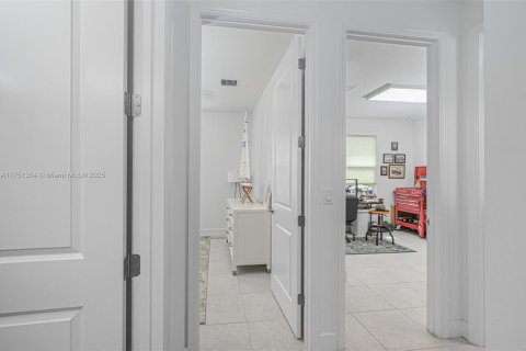 Casa en venta en Port St. Lucie, Florida, 3 dormitorios, 200.39 m2 № 1499777 - foto 21