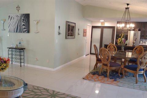 House in Riverview, Florida 3 bedrooms, 144.93 sq.m. № 1805366 - photo 6