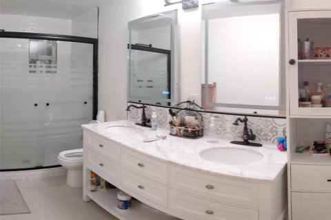 House in Riverview, Florida 3 bedrooms, 144.93 sq.m. № 1805366 - photo 16