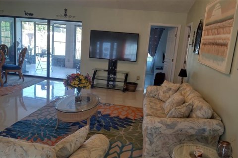 House in Riverview, Florida 3 bedrooms, 144.93 sq.m. № 1805366 - photo 3