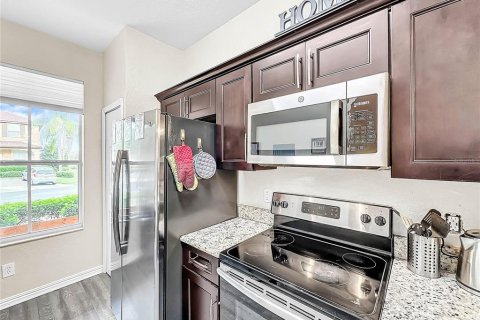 Townhouse in Davenport, Florida 4 bedrooms, 172.43 sq.m. № 1301348 - photo 25