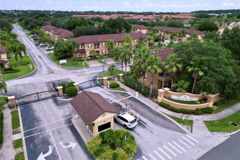 Townhouse in Davenport, Florida 4 bedrooms, 172.43 sq.m. № 1301348 - photo 18