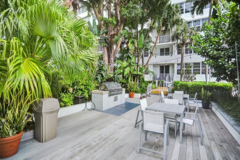 Condominio en venta en Fort Lauderdale, Florida, 1 dormitorio, 83.24 m2 № 1874471 - foto 6