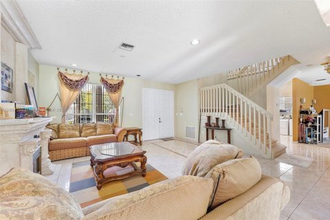 House in Miramar, Florida 4 bedrooms, 273.13 sq.m. № 1748277 - photo 11