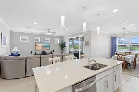 House in Palmetto, Florida 4 bedrooms, 257.15 sq.m. № 2115852 - photo 10