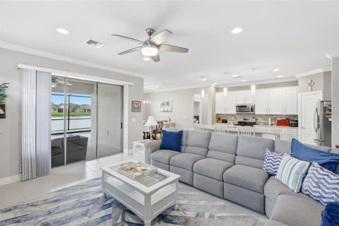 House in Palmetto, Florida 4 bedrooms, 257.15 sq.m. № 2115852 - photo 16