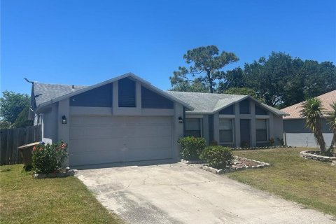 House in Kissimmee, Florida 3 bedrooms, 132.11 sq.m. № 2114075
