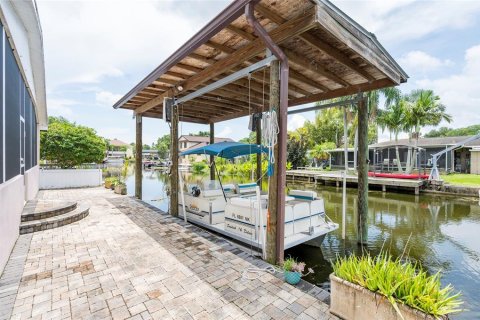 House in Palm Harbor, Florida 3 bedrooms, 153.2 sq.m. № 1848076 - photo 3