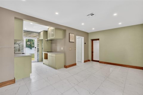 Villa ou maison à vendre à Miami, Floride: 3 chambres, 105.07 m2 № 2172469 - photo 13
