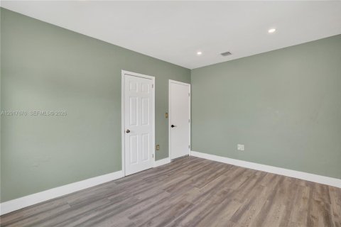 Villa ou maison à vendre à Miami, Floride: 3 chambres, 105.07 m2 № 2172469 - photo 28
