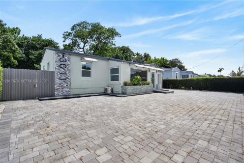 Villa ou maison à vendre à Miami, Floride: 3 chambres, 105.07 m2 № 2172469 - photo 5