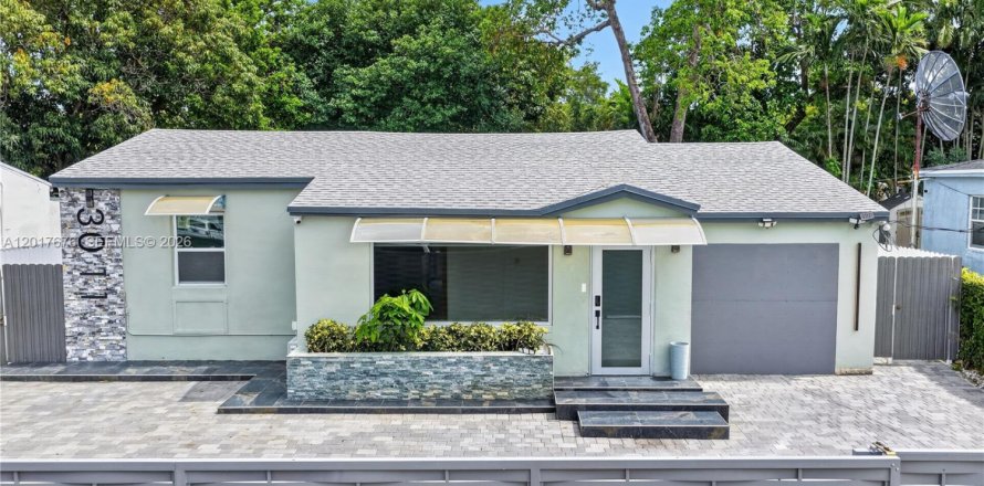 Villa ou maison à Miami, Floride 3 chambres, 105.07 m2 № 2172469