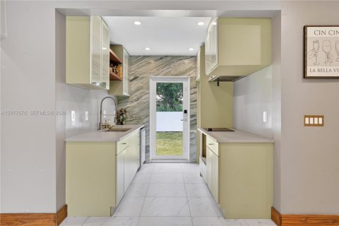 Villa ou maison à vendre à Miami, Floride: 3 chambres, 105.07 m2 № 2172469 - photo 18