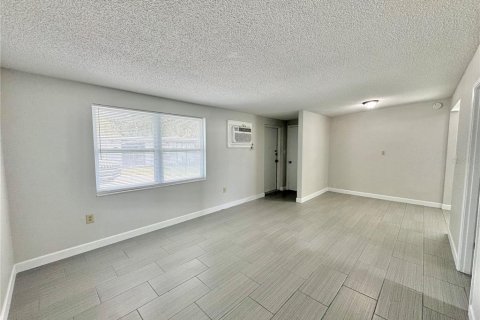 Appartement à louer à Winter Haven, Floride: 1 chambre, 58.99 m2 № 2415058 - photo 2