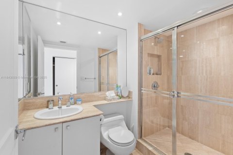 Condo in Aventura, Florida, 3 bedrooms  № 1940164 - photo 23