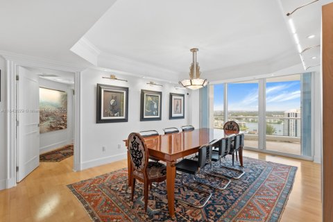 Condo in Aventura, Florida, 3 bedrooms  № 1940164 - photo 5