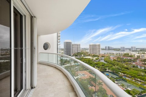 Condo in Aventura, Florida, 3 bedrooms  № 1940164 - photo 25