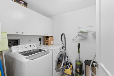 Condo in Aventura, Florida, 3 bedrooms  № 1940164 - photo 20