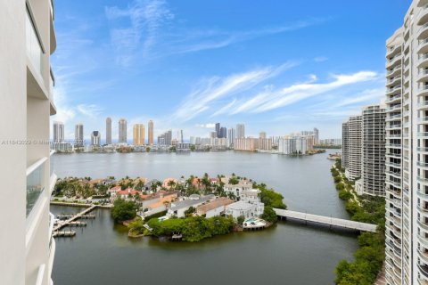 Condo in Aventura, Florida, 3 bedrooms  № 1940164 - photo 10