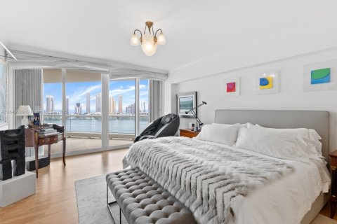 Condo in Aventura, Florida, 3 bedrooms  № 1940164 - photo 15