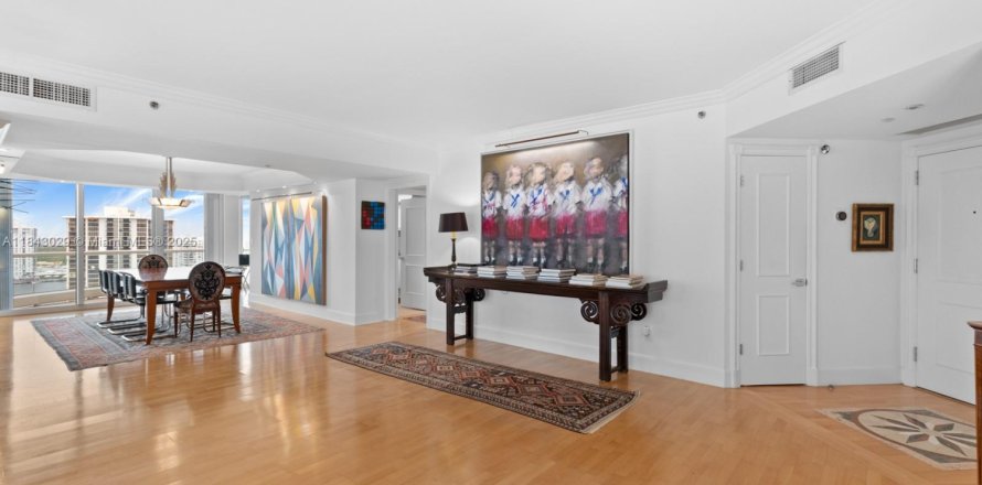 Condo in Aventura, Florida, 3 bedrooms  № 1940164