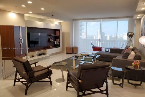Condominio en alquiler en Aventura, Florida, 3 dormitorios, 242.01 m2 № 1958039 - foto 1