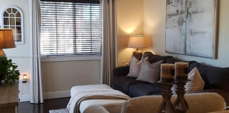 Touwnhouse à Homestead, Floride 2 chambres, 84.54 m2 № 1863254