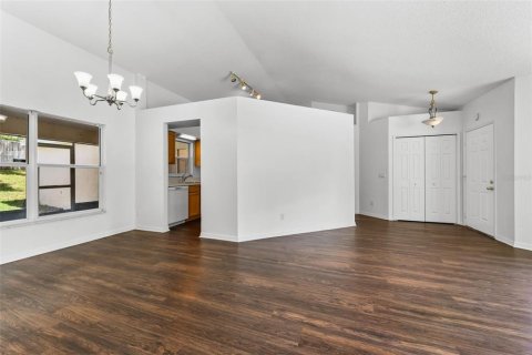 House in Apopka, Florida 3 bedrooms, 156.73 sq.m. № 1879934 - photo 9
